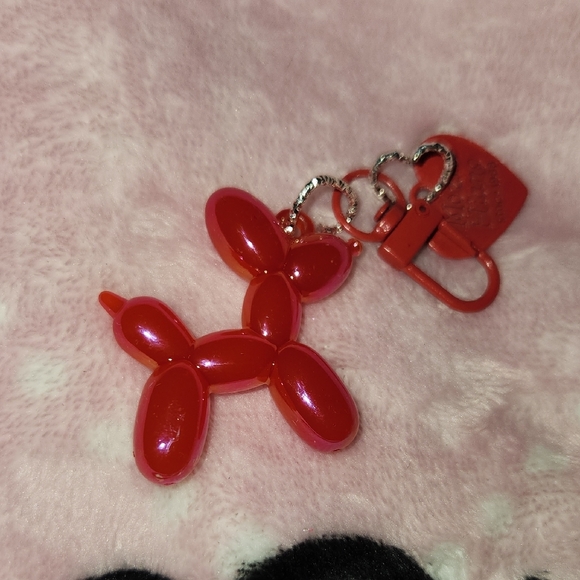 Balloon Dog Keychain - Picture 2 of 3
